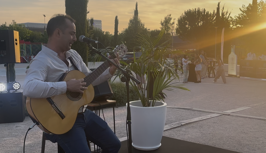 Sunset Sessions con música en directo en Moraleja Green, Madrid